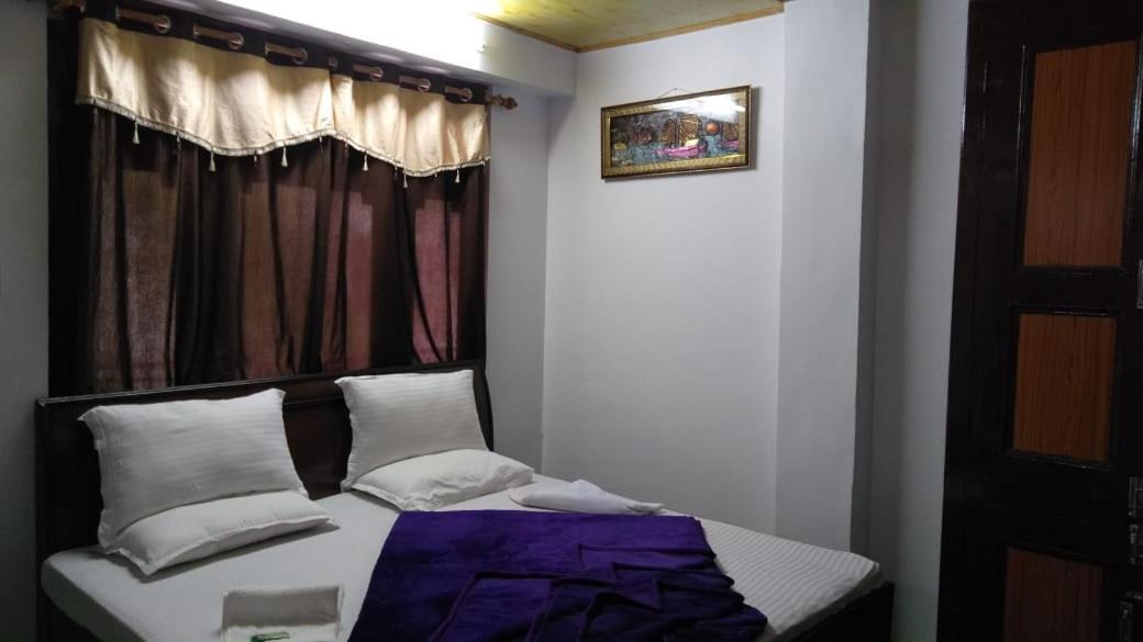 Debbhumi Regency Hotel Sangla ภายนอก รูปภาพ