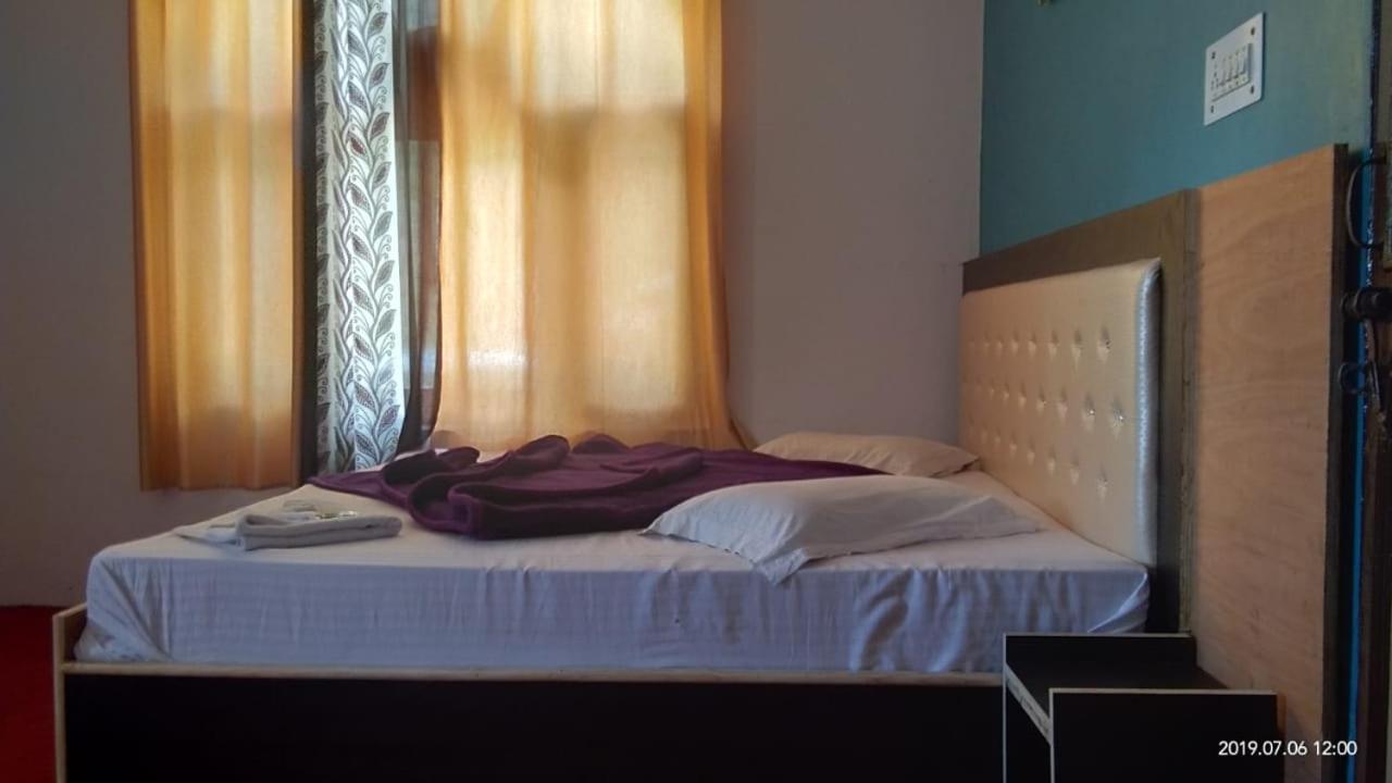 Debbhumi Regency Hotel Sangla ภายนอก รูปภาพ